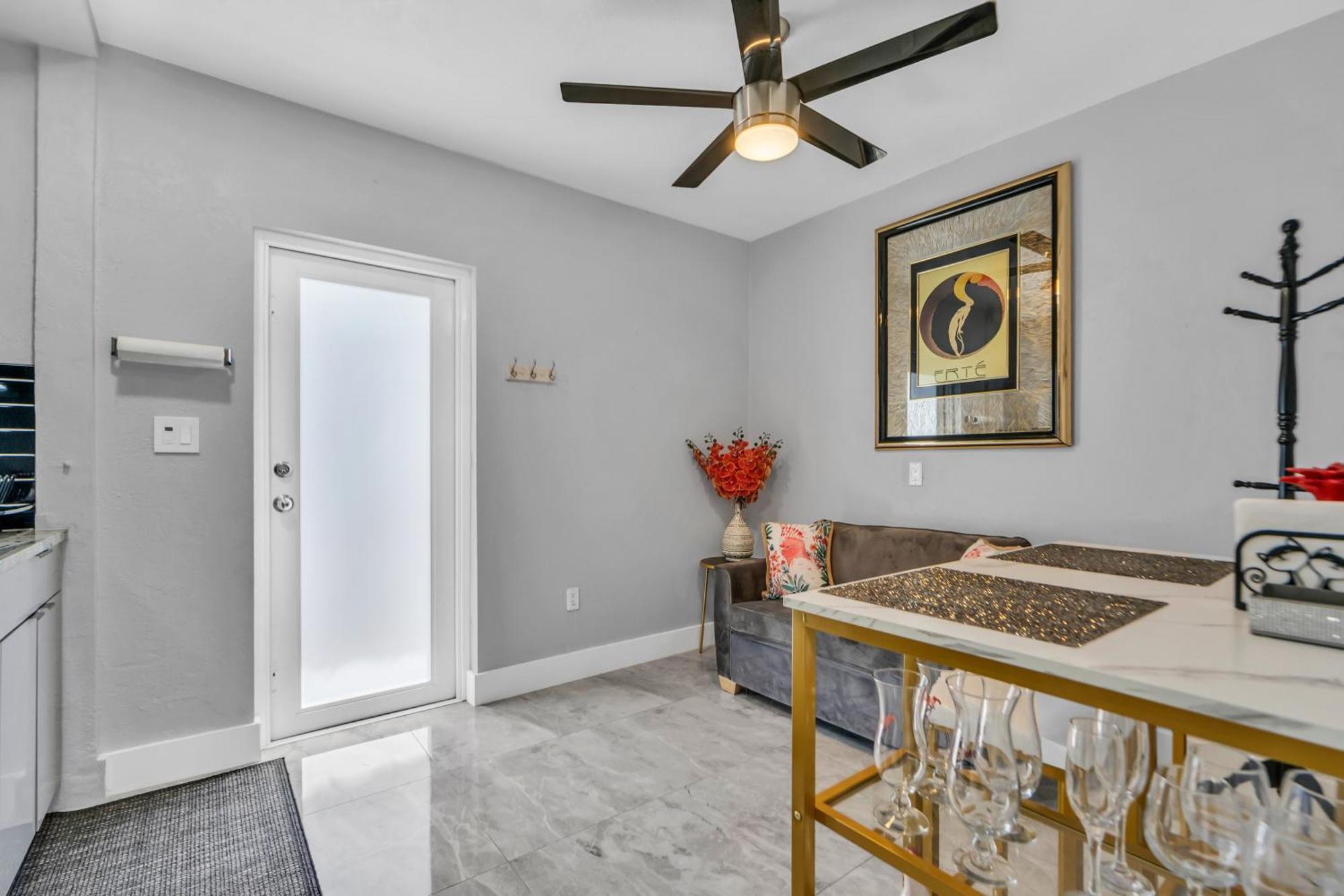 Little Gables Studio-Your Miami Escape-10Min Airport Ngoại thất bức ảnh